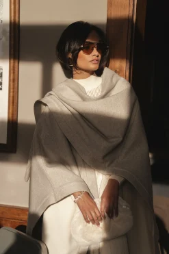 Ivory Park City Reversible Shawl*JLUXLABEL Online