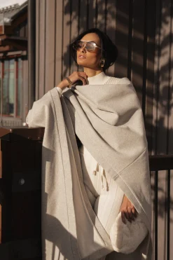 Ivory Park City Reversible Shawl*JLUXLABEL Online