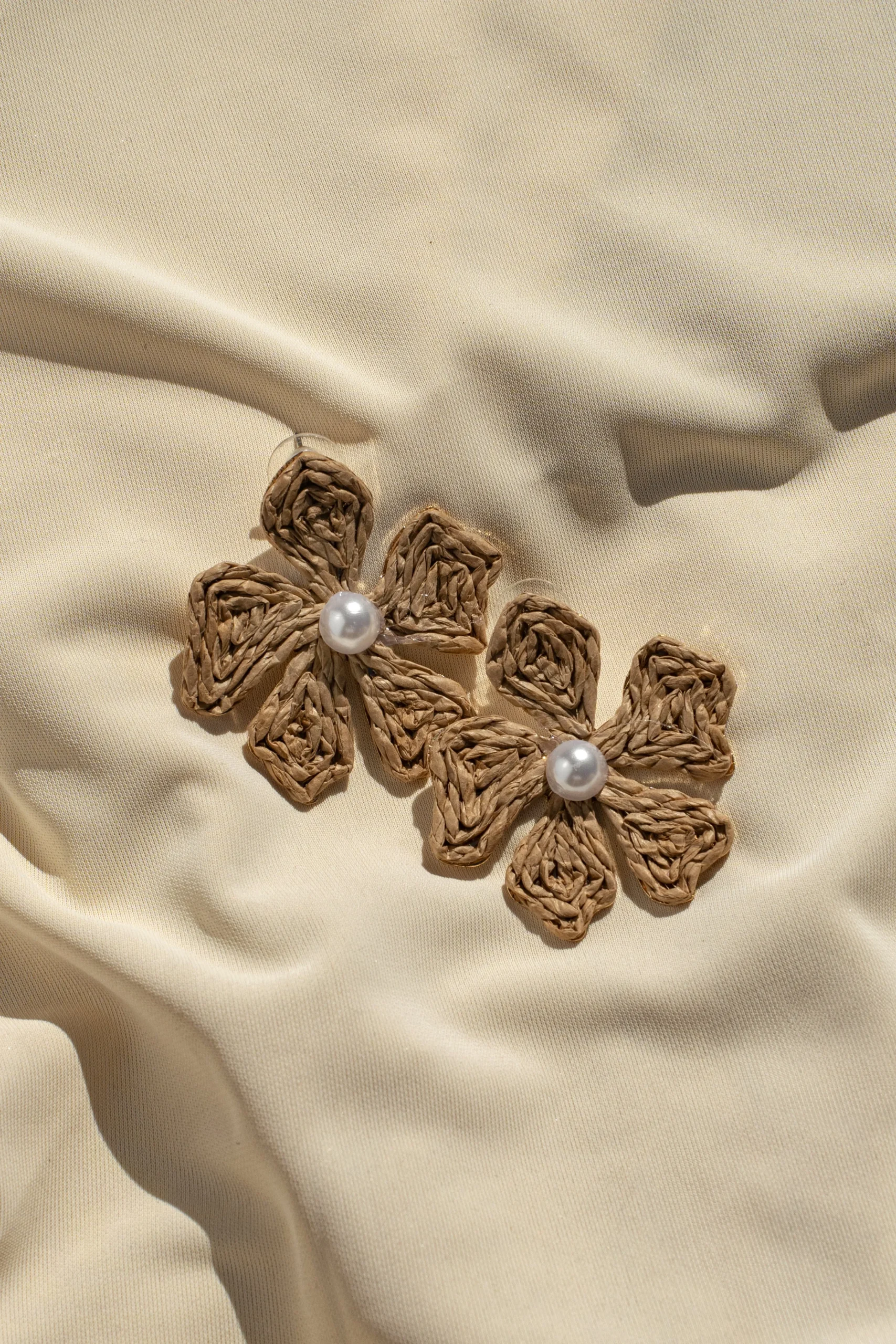 Natural Lexa Flower Earrings*JLUXLABEL Discount